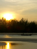 อุทยานแห่งชาติหาดนพรัตน์ธารา อ.เมือง จ.กระบี่ 